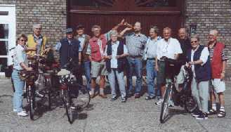 Radtour; Pause auf dem Tennenhof in Fuestrup